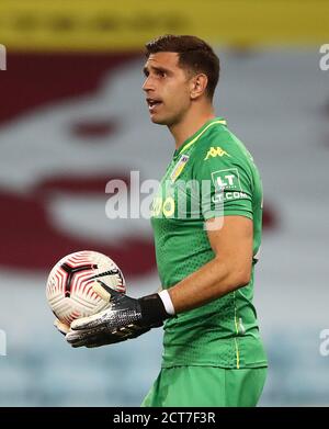 Aston Villa Torwart Emiliano Martinez während des Premier League Spiels in Villa Park, Birmingham. Stockfoto