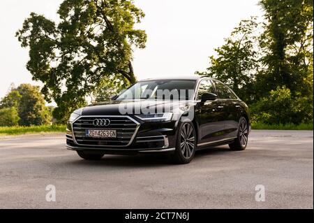 Der neue 2018 Audi A8 50 TDI quattro auf den Straßen der Stadt Stockfoto