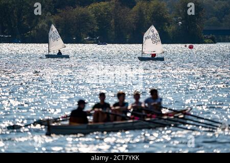 Baldeneysee in Essen, Stausee des Ruhrgebiets, Segelboote, Essen, NRW, Deutschland Stockfoto