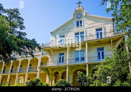 Das Lucey Administration Center ist im Spring Hill College, 22. August 2020, in Mobile, Alabama, abgebildet. Das Gebäude wurde 1869 erbaut. Stockfoto