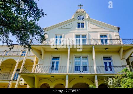 Das Lucey Administration Center ist im Spring Hill College, 22. August 2020, in Mobile, Alabama, abgebildet. Das Gebäude wurde 1869 erbaut. Stockfoto