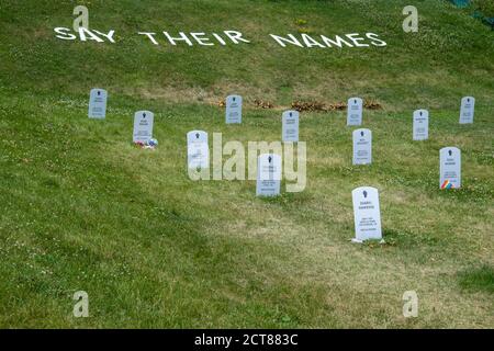 Minneapolis, Minnesota. Sagen Sie, ihr Name Friedhof hat 100 Grabsteine, die Afroamerikaner, die durch die Hände der Polizei gestorben sind. Stockfoto