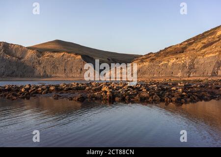 Chapman's Pool eine natürlich vorkommende Bucht entlang des Südwestküstenpfades auf der Isle of Purbeck in Dorset, England, Großbritannien Stockfoto