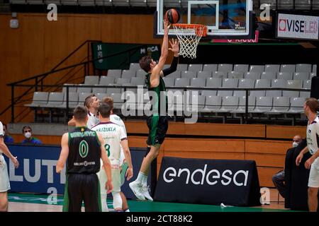 Während der Liga Endesa Spiel zwischen Divina Seguros Joventut und Unicaja Malaga Baloncesto in Pabellón Olímpico de Badalona am 21. September 2020 in Barcelona, Spanien. Stockfoto