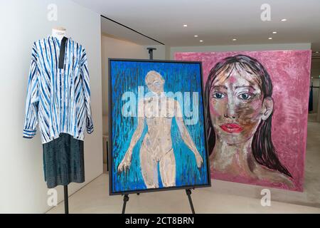London, Großbritannien. September 2020. London, Großbritannien. September 2020. CHRISTOPHER KANE SS21 Präsentation während der London Fashion Week September 2020 - London, UK. 18/09/2020 Credit: dpa/Alamy Live News Credit: dpa picture Alliance/Alamy Live News Stockfoto