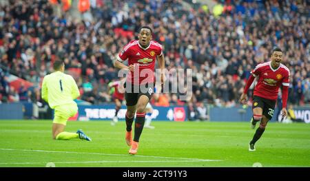 ANTHONY MARTIAL FEIERT DEN LETZTEN SIEG FÜR MAN UTD 2-1 EVERTON GEGEN MANCHESTER UTD FA CUP HALBFINALE - WEMBLEY. Copyright-Bild : Stockfoto