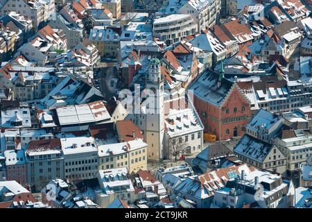 Deutschland, Baden-Württemberg, Ravensburg, Stadtbild im Winter, aerial view Stockfoto