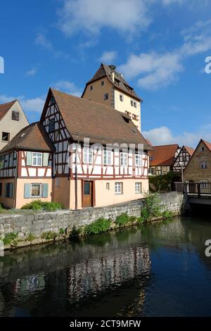 Deutschland, Bayern, Franken, Mittelfranken, Hersbruck, Wassertor, Fluss Pegnitz Stockfoto