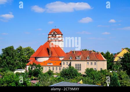 Deutschland, Sachsen, Dresden, Stadtteil Cotta, evangelisch lutherische Pfarrkirche Stockfoto