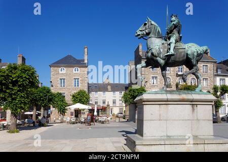 Frankreich, Bretagne, Dinan, Statue von Bertrand du Guesclin Stockfoto