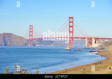 USA, California, San Francisco, Baker Beach und Golden Gate Bridge Stockfoto