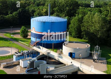 Deutschland, Baden-Württemberg, Gas-Tank von einer Wasseraufbereitungsanlage Stockfoto