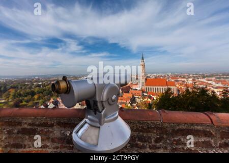 Deutschland, Bayern, Landshut, Blick von Trausnitz Burg, Altstadt mit St.-Martins Kirche Stockfoto