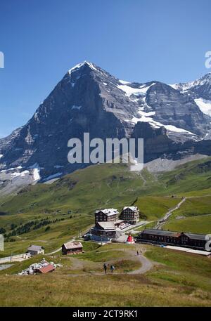 Schweiz, Berner Oberland, Grindelwald mit Eiger Berg, Kleine Scheidegg, Jungfraubahn und hotel Stockfoto