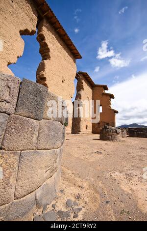 Südamerika, Raqch'i, Blick auf den Tempel Wiracocha Stockfoto