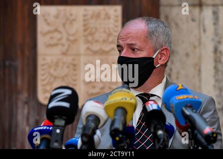 Prag, Tschechische Republik. September 2020. Der tschechische Gesundheitsminister Roman Prymula spricht im Rahmen einer Pressekonferenz nach seiner Amtseinführung am 22. September 2020 in Prag. Kredit: VIT Simanek/CTK Foto/Alamy Live Nachrichten Stockfoto