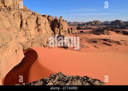 Afrika, Algerien, Sahara, Nationalpark Tassili n ' Ajjer, Tadrart Region, felsige Landschaft des Cirque Stockfoto