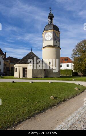 Deutschland, Bayern, Burghausen, Uhrturm und Brunnenhaus Burghausen Burg Stockfoto