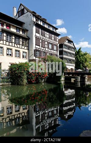 Frankreich, Bas-Rhin, Straßburg, Holzhaus am Quai De La Petite France Stockfoto