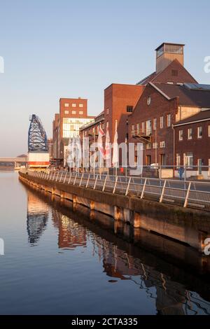 Deutschland, Nordrhein-Westfalen, Duisburg, Innenhafen, Blick auf Werhahnmuehle Stockfoto