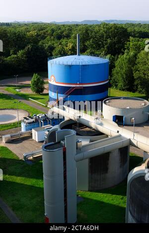 Deutschland, Baden-Württemberg, Gas-Tank von einer Wasseraufbereitungsanlage Stockfoto