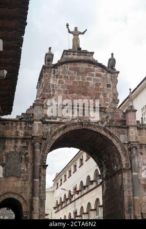 Peru, Cusco, historischen Torbogen Arco de Santa Clara Stockfoto