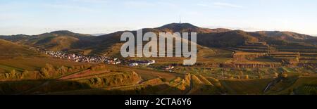 Deutschland, Baden-Württemberg, Oberbergen Vogtsburg Im Kaiserstuhl, Totenkopf-Berg Stockfoto