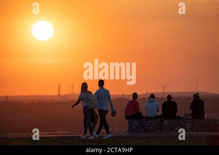 Abendstimmung auf der Hoheward-Schlampe, der größten Schlampe im Ruhrgebiet, zwischen Herten und Recklinghausen, NRW, Deutschland, Stockfoto