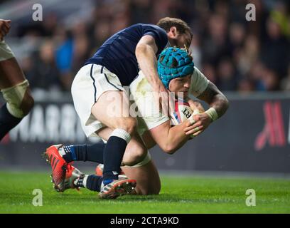 JACK NOWELL GIBT EINEN VERSUCH AB. England gegen Schottland Six Nations Championship. Bild : Mark Pain / Alamy. 14/03/2015 Stockfoto