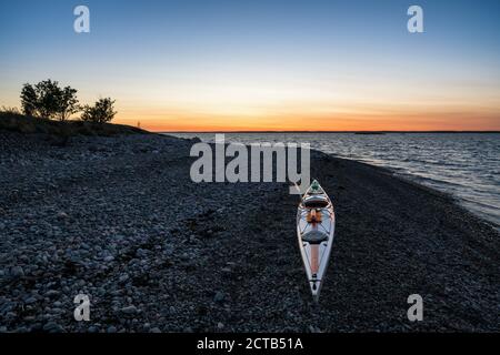 Abenddämmerung auf der Insel Örskär, Espoo, Finnland Stockfoto