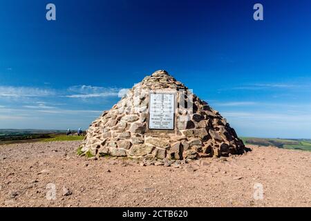 Der Gedenkgipfel auf Dunkery Beacon – dem höchsten Punkt im Somerset und im Exmoor National Park (1.705ft), England, Großbritannien Stockfoto