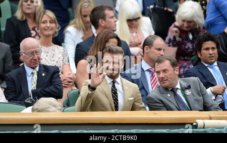 David Beckham und Bobby Charlton . WIMBLEDON TENNIS CHAMPIONSHIPS 2014. Bild : © Mark Pain / Alamy Stockfoto