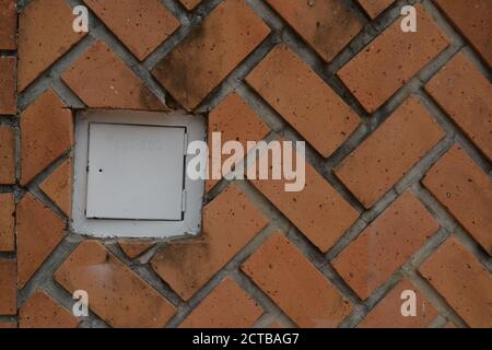 Ziegelwand, bilden eine Beschichtung von kleinen architektonischen Figuren mit weißen Kasten, abstrakten Stil, Szene oder Textur Hintergrund, Foto-Zoom, Brasilien, South am Stockfoto