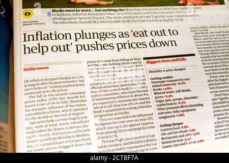 „die Inflation sinkt, da „Essen Sie aus, um zu helfen“ die Preise treibt Down' Inside page Guardian Zeitung Schlagzeile am 17 2020. September London, England, Großbritannien Stockfoto