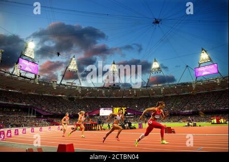 BLICK AUF DAS STADION. LNDON 2012 OLYMPICS BILDNACHWEIS : © MARK PAIN / ALAMY STOCK FOTO Stockfoto