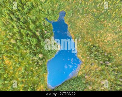 Neitokainen See in Lappland, der die Form von Finnland hat. Stockfoto