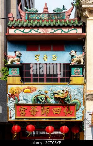 22. März 2018: Fassade eines chinesischen Tempels in Kuala Lumpur, Malaysia Stockfoto