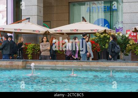Moskau, Russland - 9. September 2020: "Evropeyskiy" ist ein Einkaufs- und Unterhaltungskomplex auf dem Platz des Kievsky Bahnhofs. Stockfoto