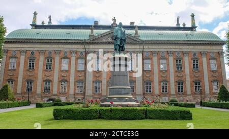 Das Haus des Adels / Riddarhuset von Stockholm mit dem Statue von Gustaf Eriksson Vasa Stockfoto
