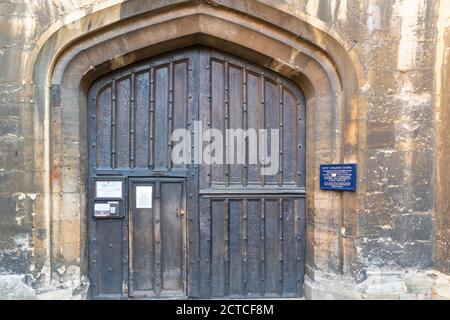 OXFORD STADT ENGLAND MITTELALTERLICHE TOR IN NEUE COLLEGE Stockfoto