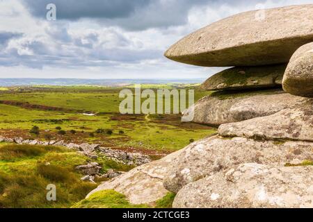 Die gestapelten Felsen des Cheesewring auf Bodmin Moor in Cornwall, England Stockfoto