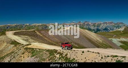 Jeep auf Alpine Loop in der Nähe von Engineer Pass, San Juan Mountains, Colorado, USA Stockfoto