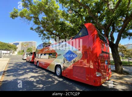 Lissabon, Lissabon, Portugal, 16. August 2020. Sightseeing Bus für Stadtrundfahrten © Peter Schatz / Alamy Stock Photos Stockfoto