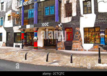 WIEN, ÖSTERREICH - 30. DEZEMBER 2007: Hundertwasserhaus oder Hundertwasserhaus Stockfoto