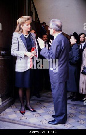 Königin Nour von Jordanien offizieller Besuch in Lyon, Frankreich, 1989 Stockfoto