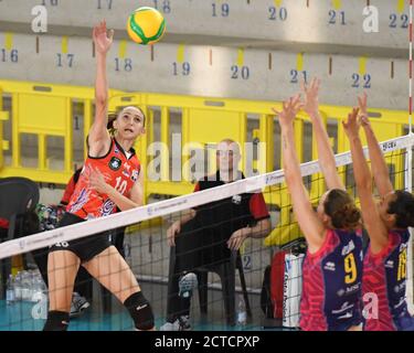 Scandicci, Italien. September 2020. CVETKOVIC Jovana (Tent OBRENOVAC) während Savino Del Bene Scandicci gegen OK Tent Obranovac, Volleyball Champions League Frauen in scandicci, Italien, September 22 2020 Kredit: Unabhängige Fotoagentur/Alamy Live News Stockfoto