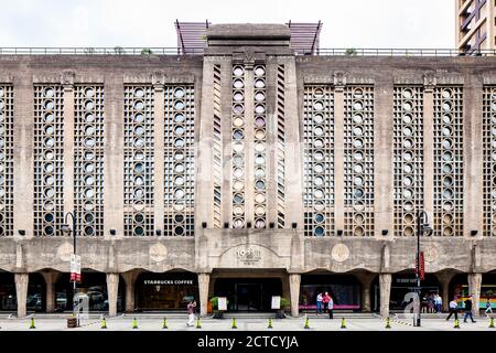 1933, Old Millfunis, ein Komplex von Restaurants und Geschäften in einem ehemaligen Schlachthof im Hongkou Bezirk von Shanghai, China. Stockfoto