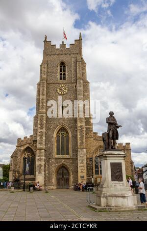 St. Peter's Cultural Venue, untergebracht in einer ehemaligen anglikanischen Kirche, Market Hill, Sudbury, einer Marktstadt in Suffolk, Großbritannien. Stockfoto