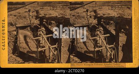 Placer Mining in Volcano, Amador County, Arbeiten in der Kiste., Standbild, Stereographen, 1863 - 1868 Stockfoto