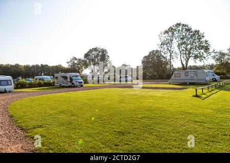 Greenacres Wohnwagen, Wohnmobil und Campingplatz, Coleford, Forest of Dean. Wie man Covid sicher Urlaub - die neue Normalität. Stockfoto